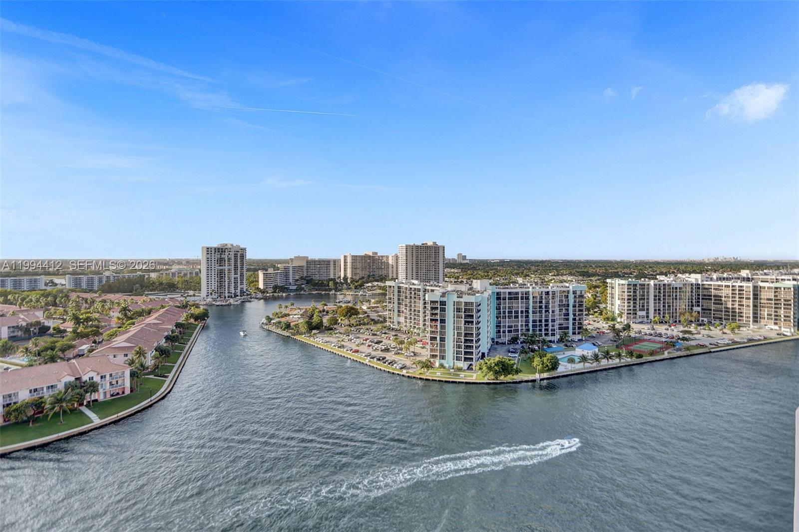 HALLMARK OF HOLLYWOOD CON - Residential Lease