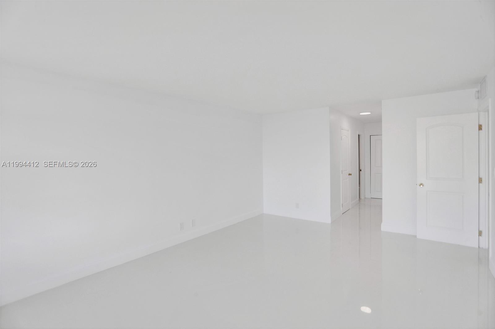 HALLMARK OF HOLLYWOOD CON - Residential Lease