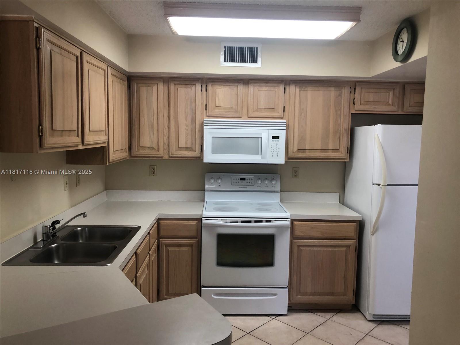1280 S Alhambra Cir 2201, Coral Gables, Broward County, Florida - 2 Bedrooms  
2 Bathrooms - 