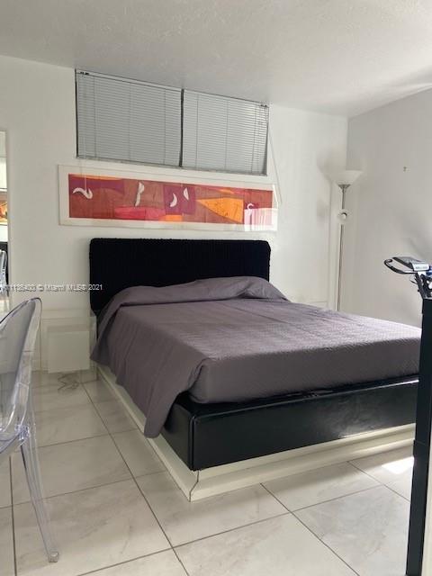 LINCOLN WEST TOWERS CONDO - Residential Lease