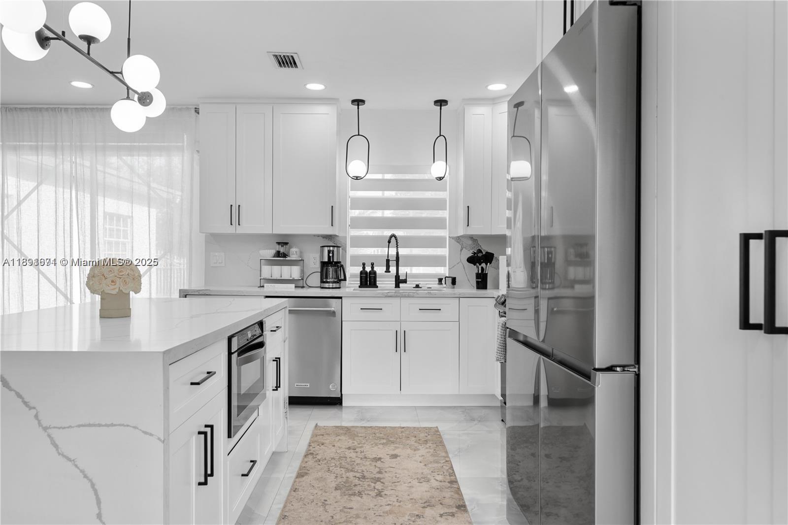 W MIAMI SHORES SEC B - Residential