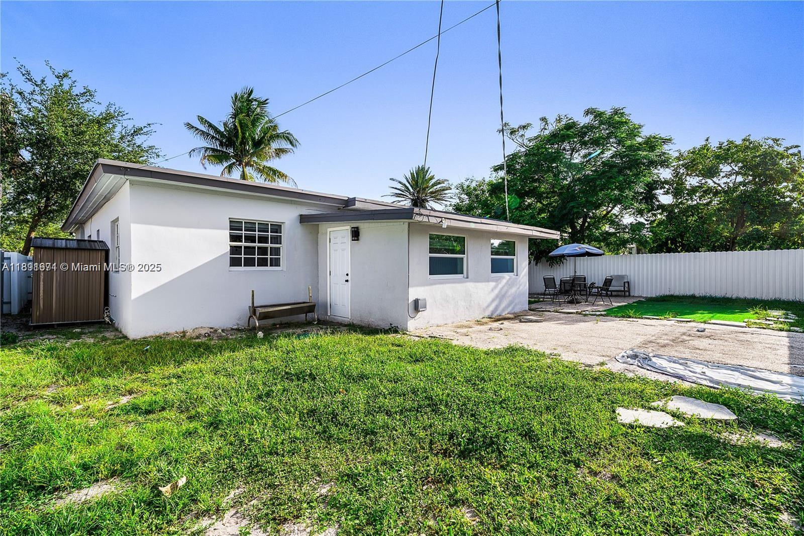 W MIAMI SHORES SEC B - Residential