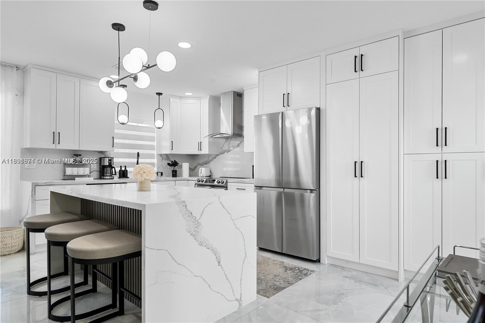 W MIAMI SHORES SEC B - Residential