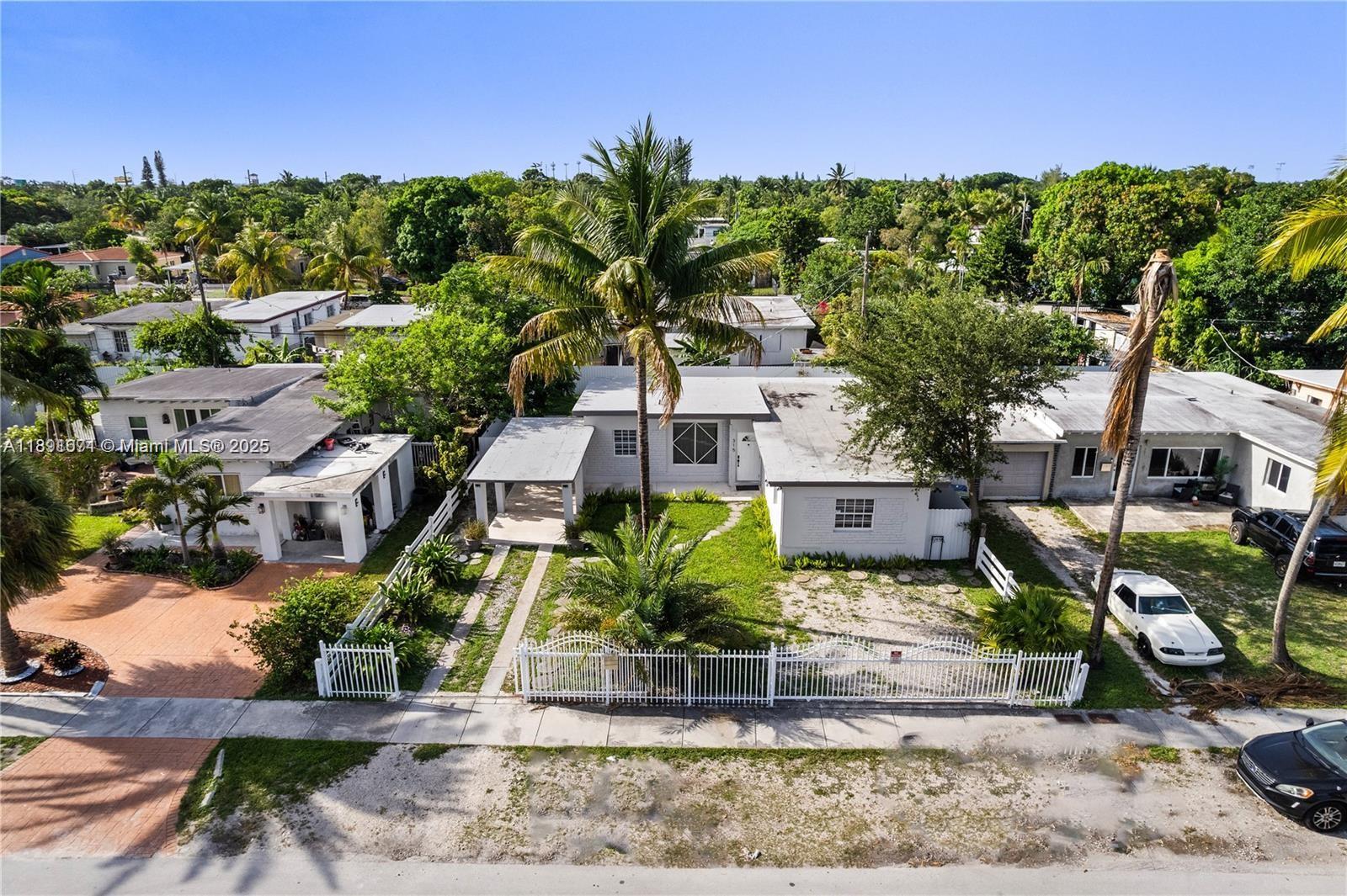 W MIAMI SHORES SEC B - Residential