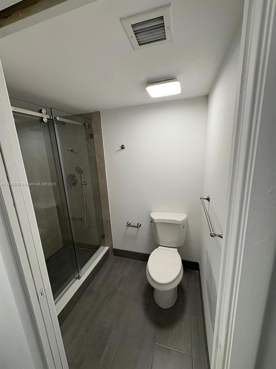 WHITEHALL VILLAGE - Residential Lease