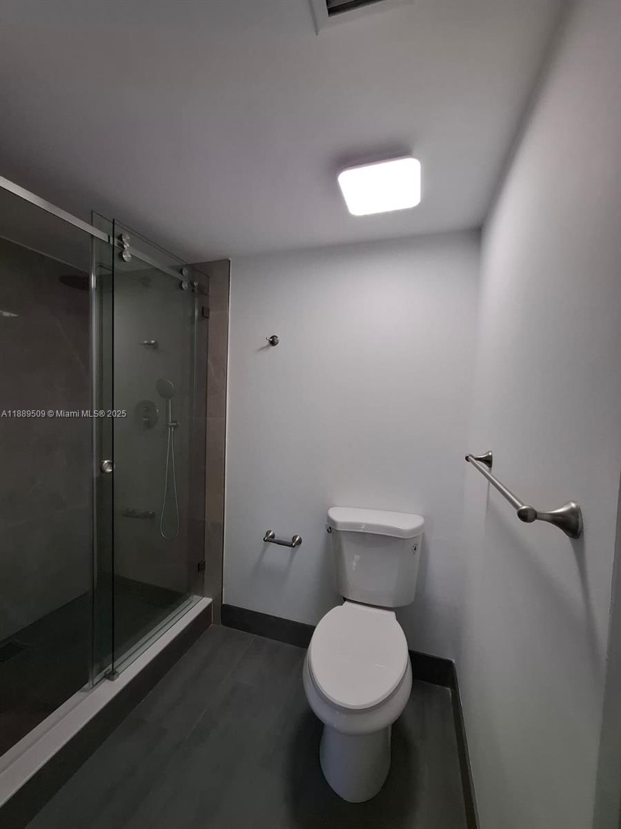 WHITEHALL VILLAGE - Residential Lease