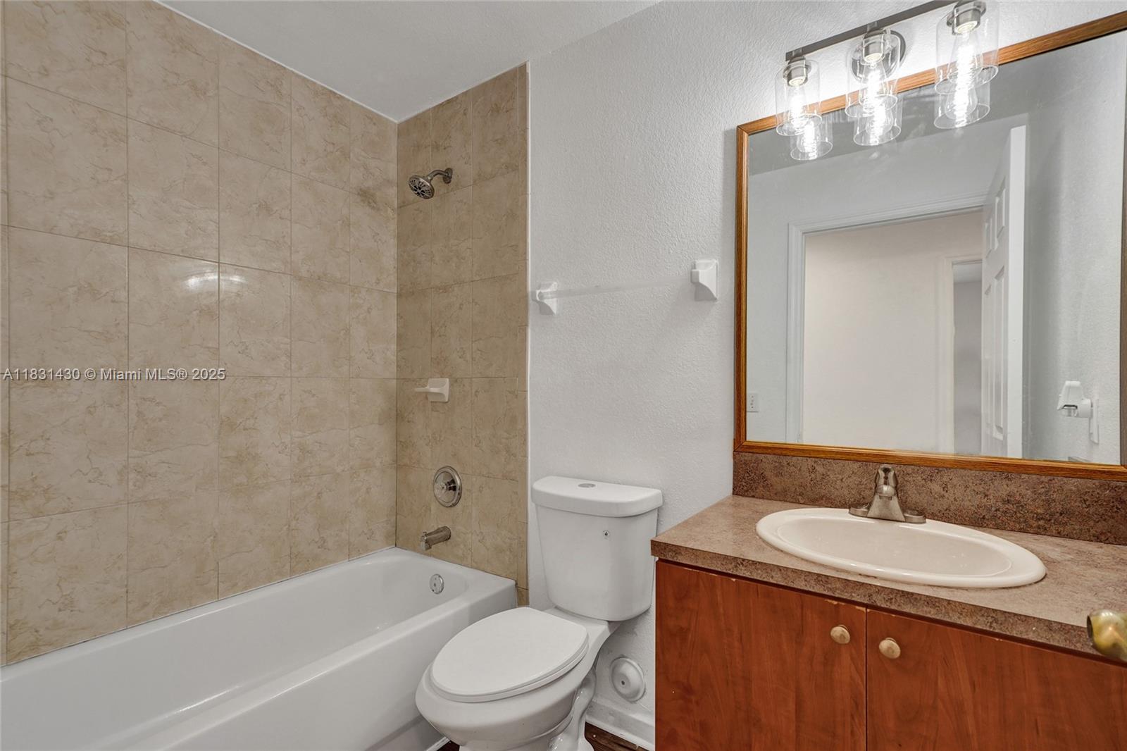 FLAMINGO PARK - Residential