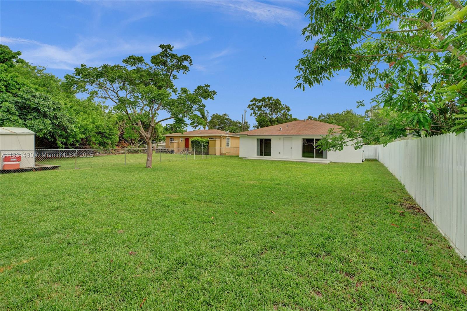 FLAMINGO PARK - Residential