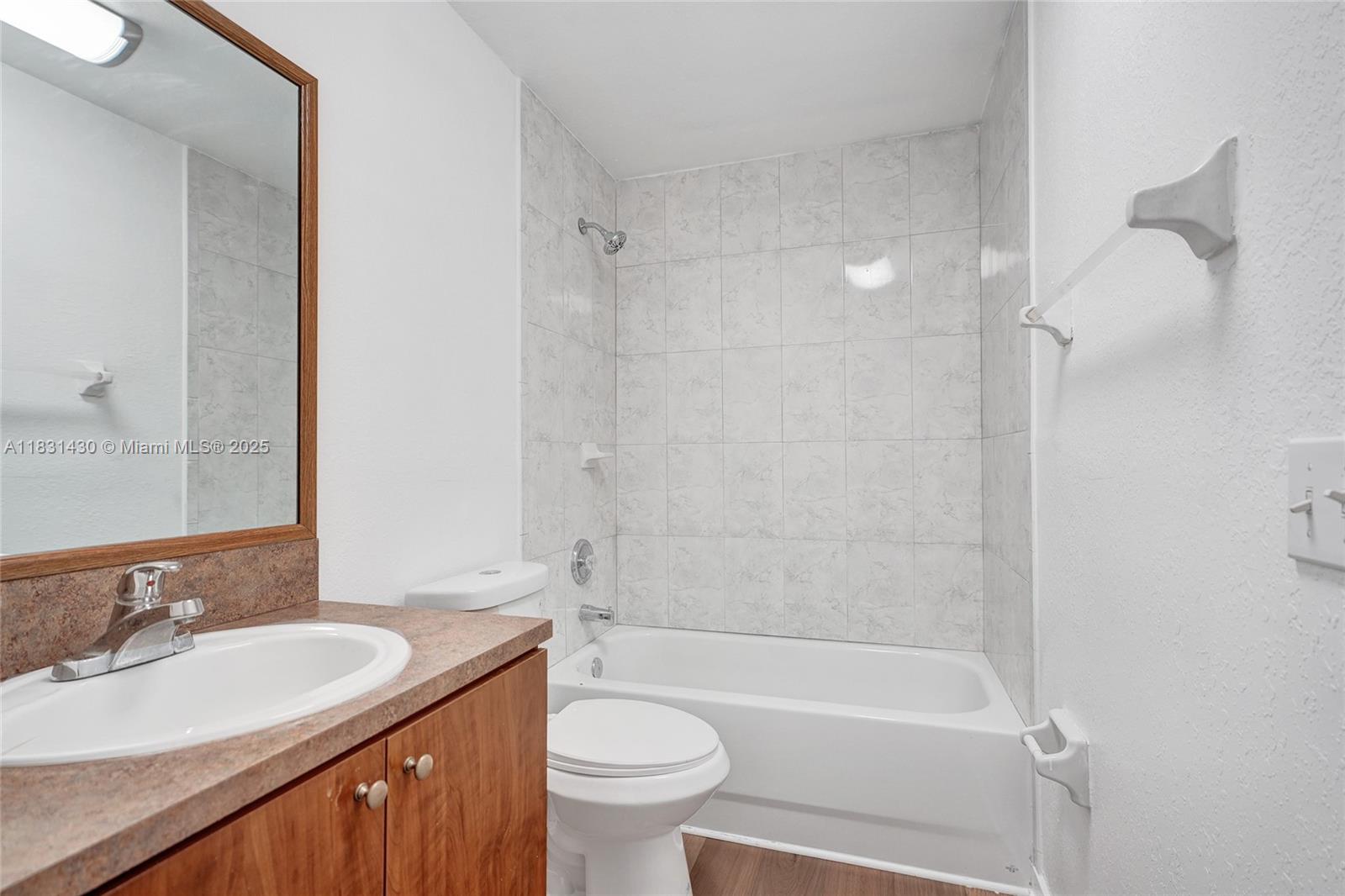 FLAMINGO PARK - Residential