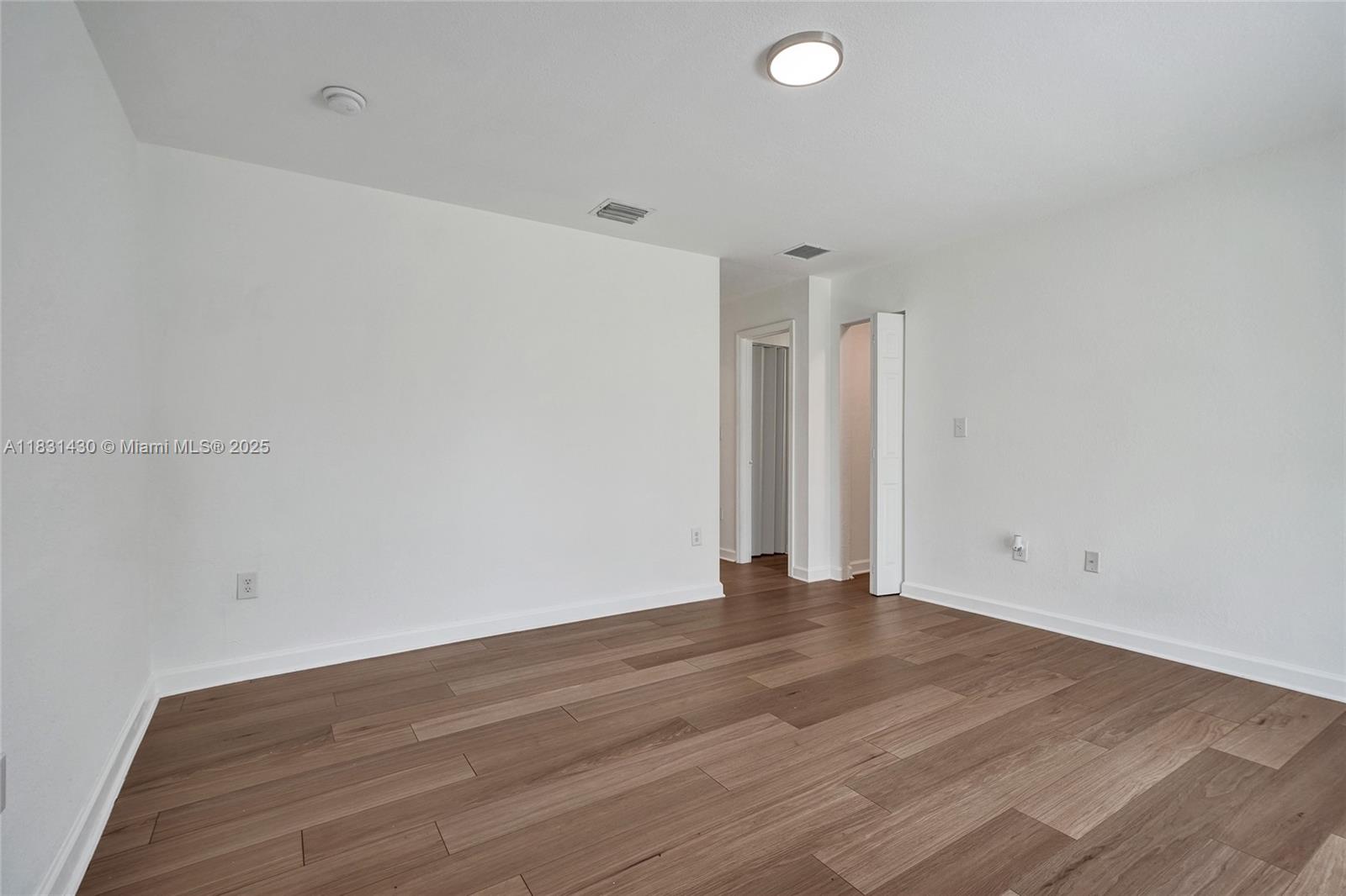 FLAMINGO PARK - Residential