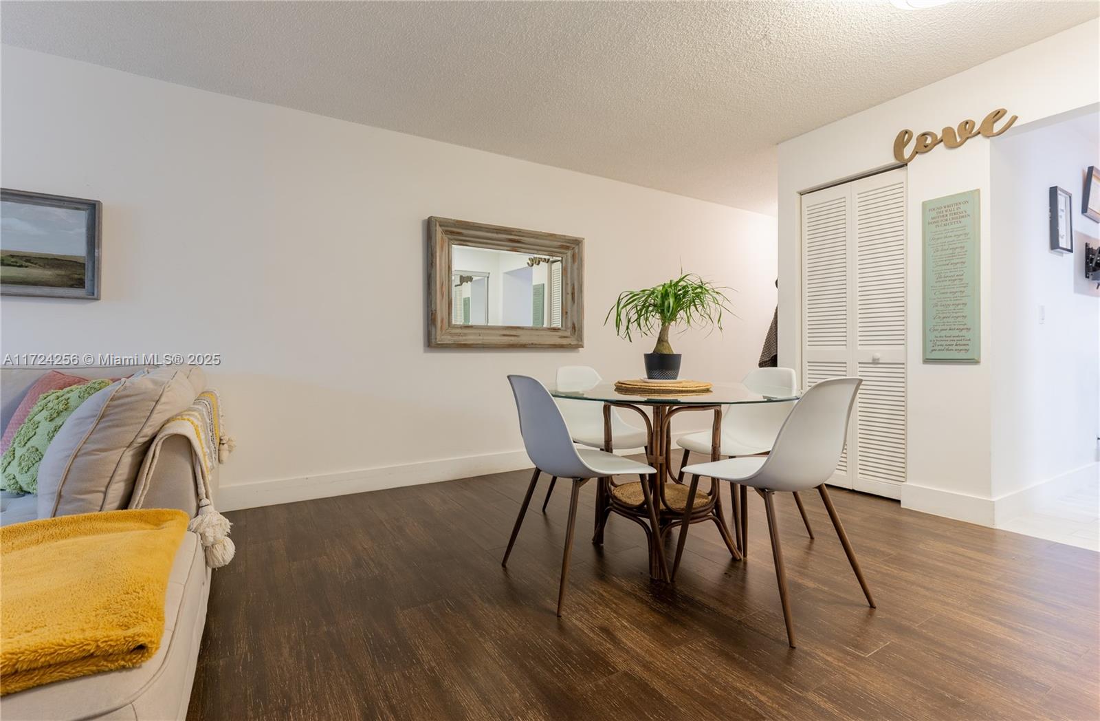 CARLTON BAY CONDO - Residential