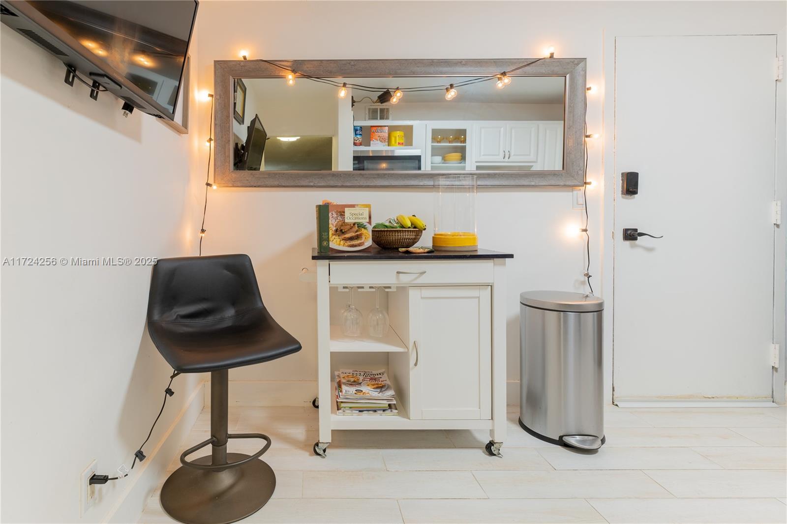 CARLTON BAY CONDO - Residential
