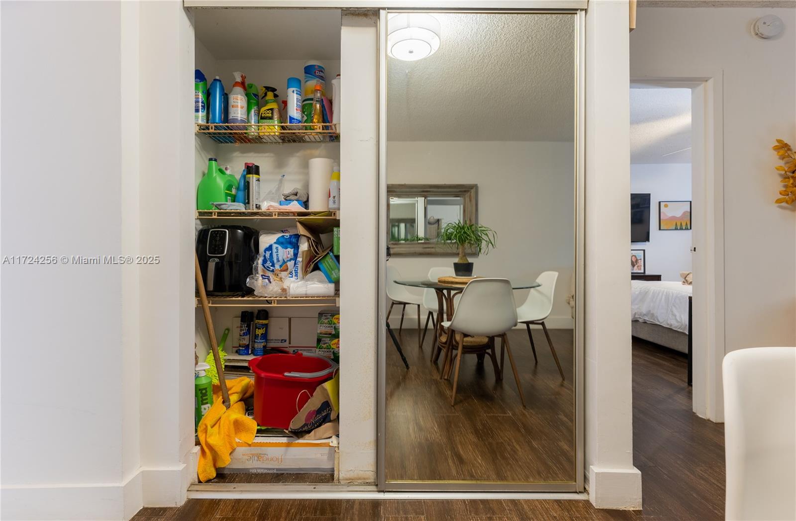 CARLTON BAY CONDO - Residential