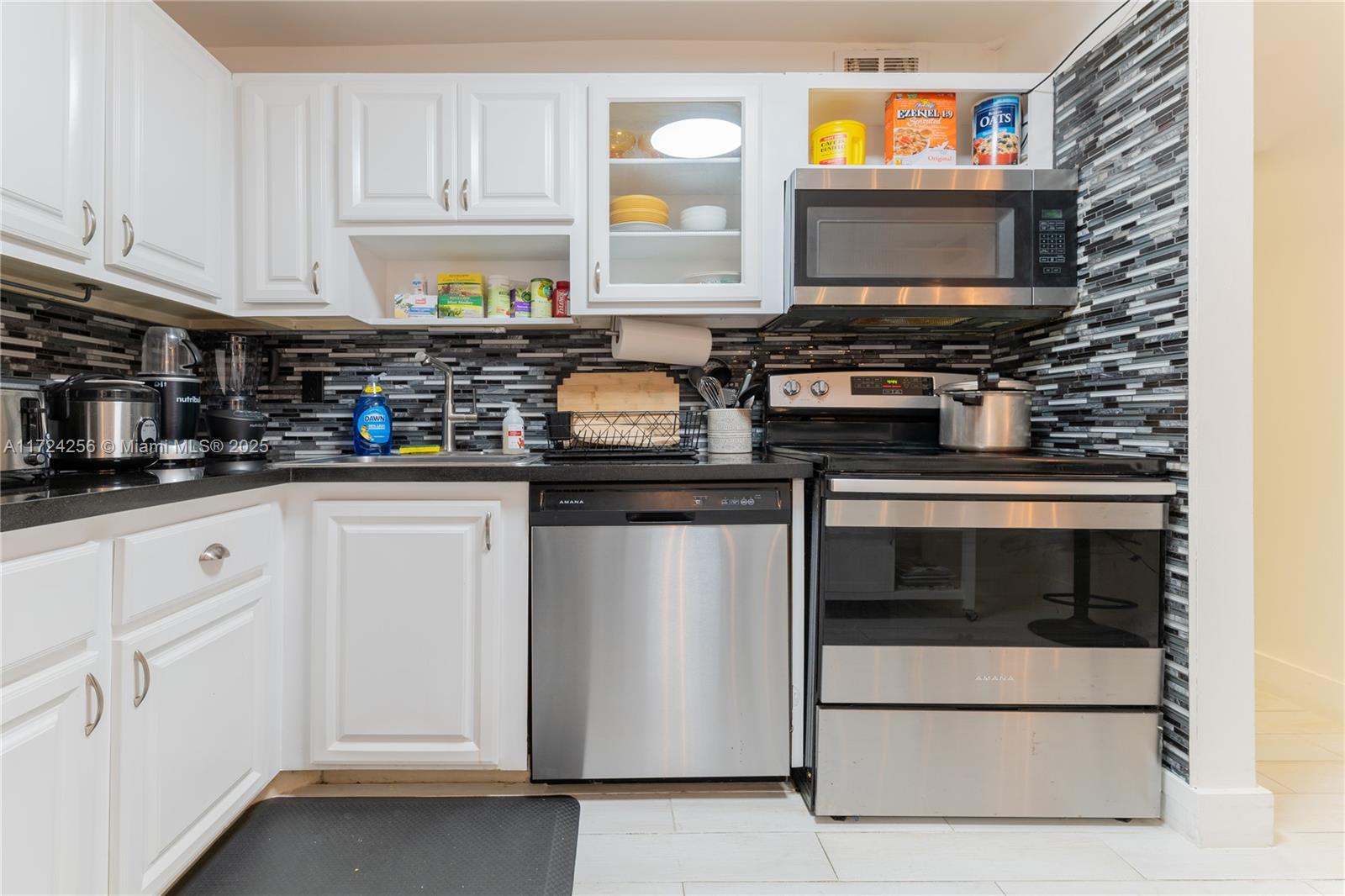 CARLTON BAY CONDO - Residential