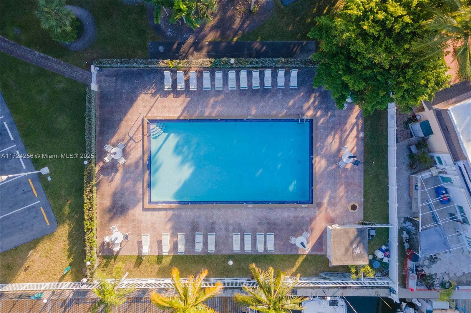 CARLTON BAY CONDO - Residential