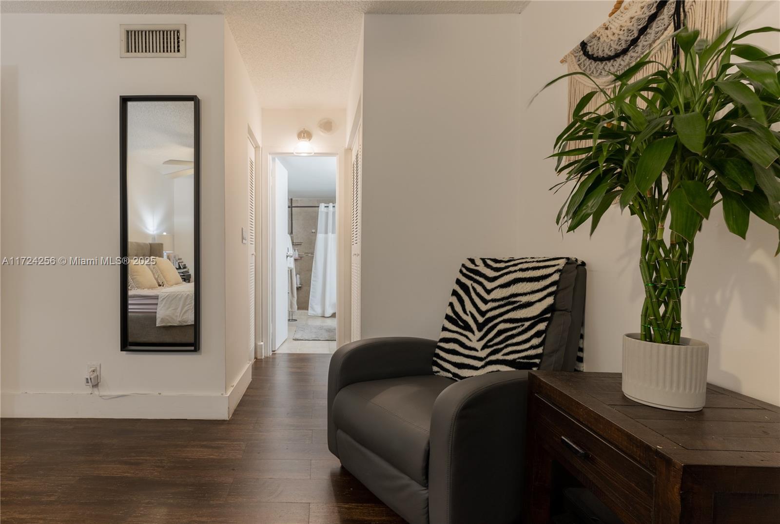 CARLTON BAY CONDO - Residential