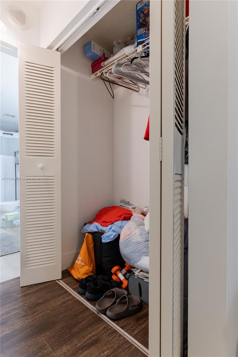 CARLTON BAY CONDO - Residential