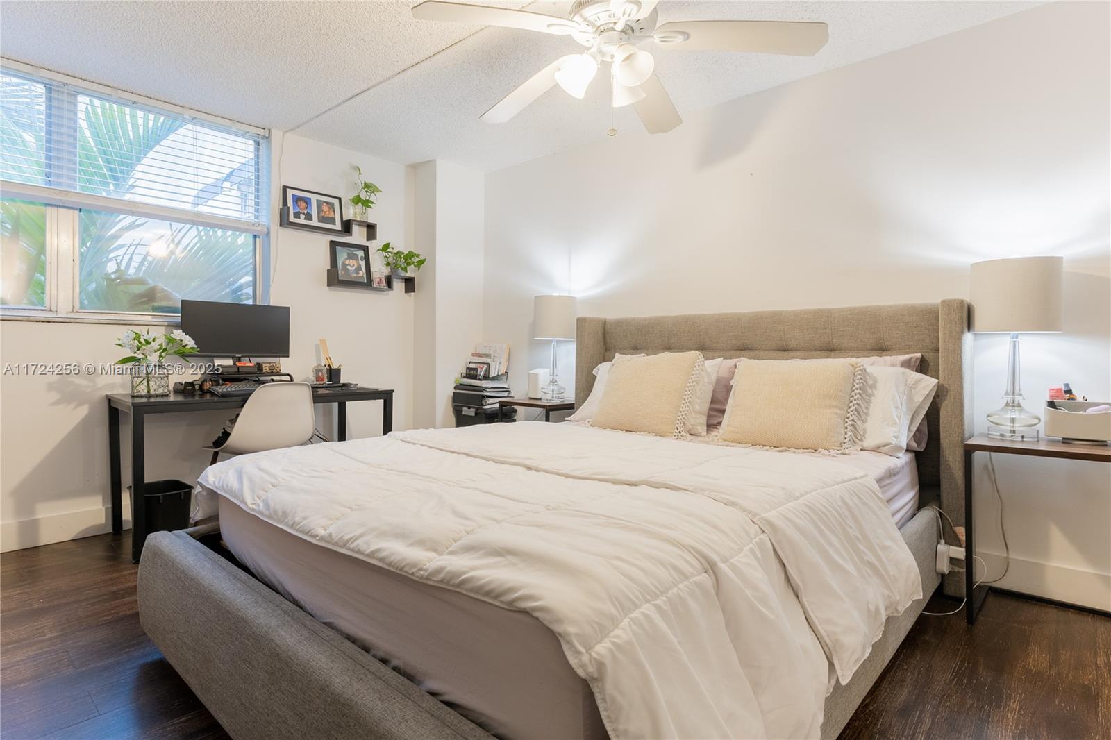 CARLTON BAY CONDO - Residential