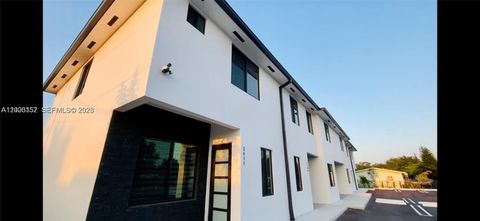 2611 NW 166 St Miami Gardens FL 33054