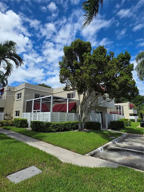 563 NW 98th Ave Plantation FL 33324