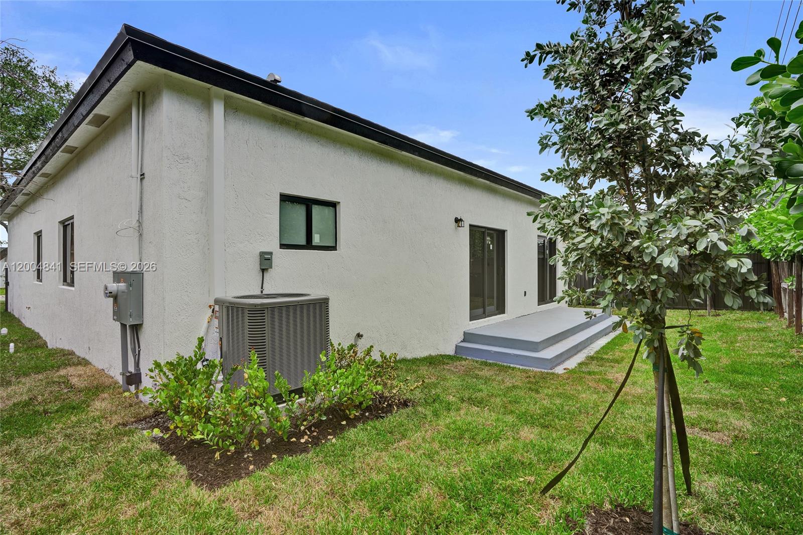 EVERGLADES SUGAR & LAND C - Residential