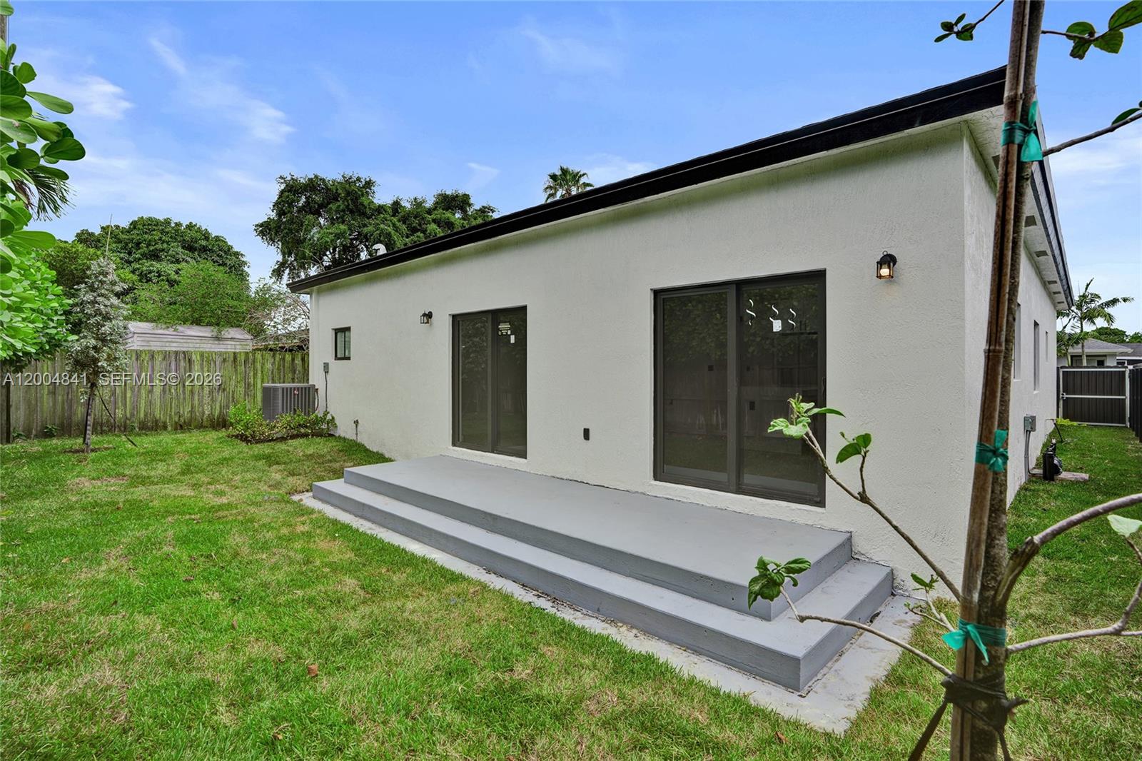 EVERGLADES SUGAR & LAND C - Residential