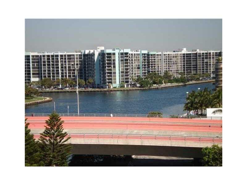 IMPERIAL TOWERS APTS COND - Residential Lease