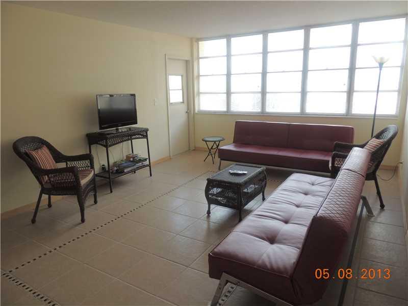 IMPERIAL TOWERS APTS COND - Residential Lease