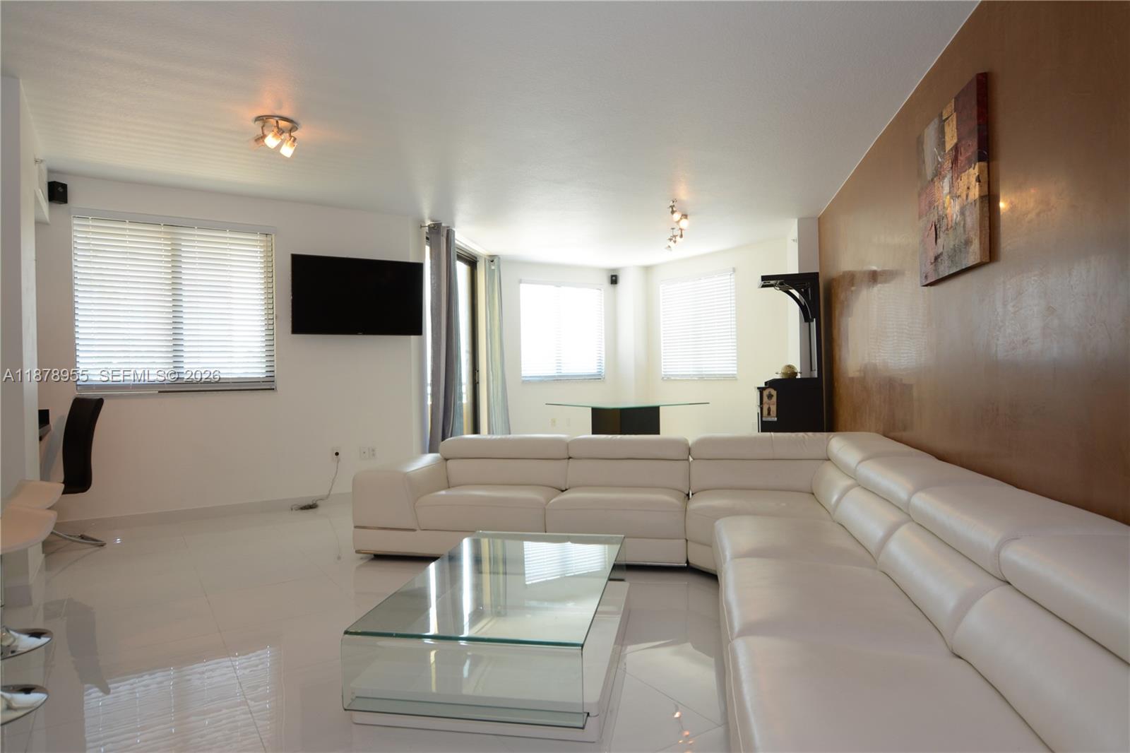 110 N Federal Hwy 705