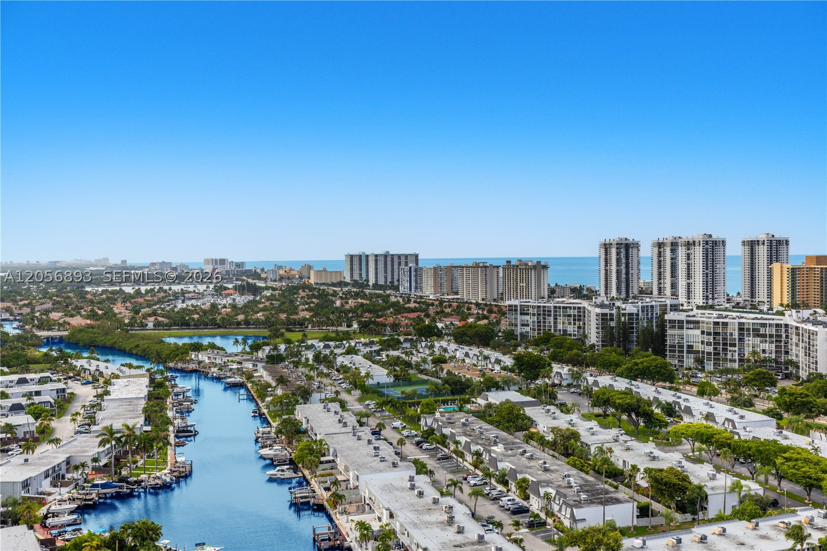 2500 PARKVIEW DR 2405