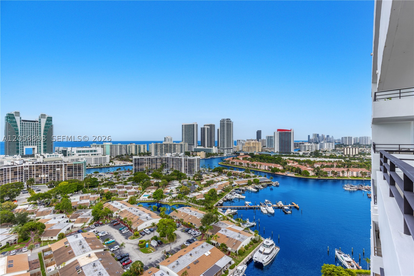 2500 PARKVIEW DR 2405
