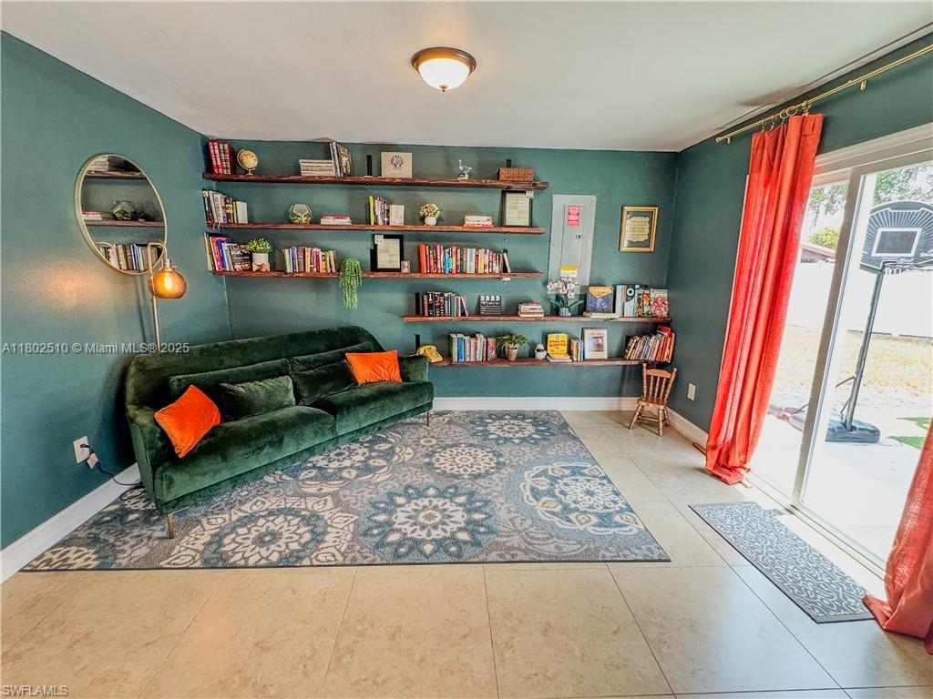 Port LaBelle - Residential