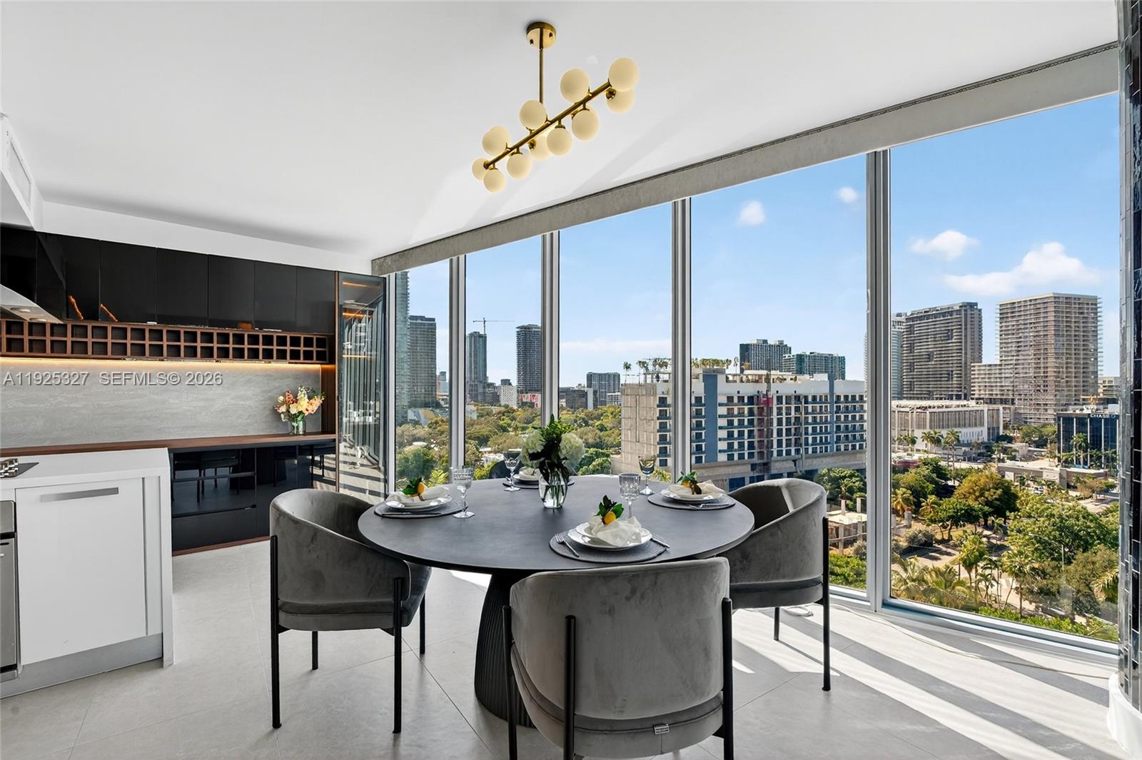 BLUE CONDO - Residential