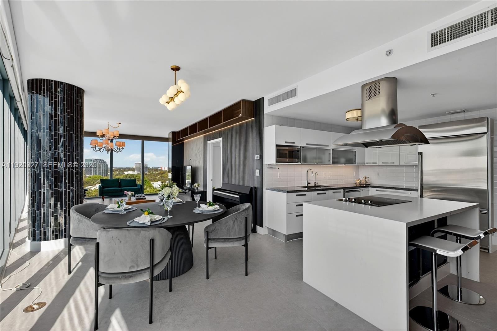 BLUE CONDO - Residential