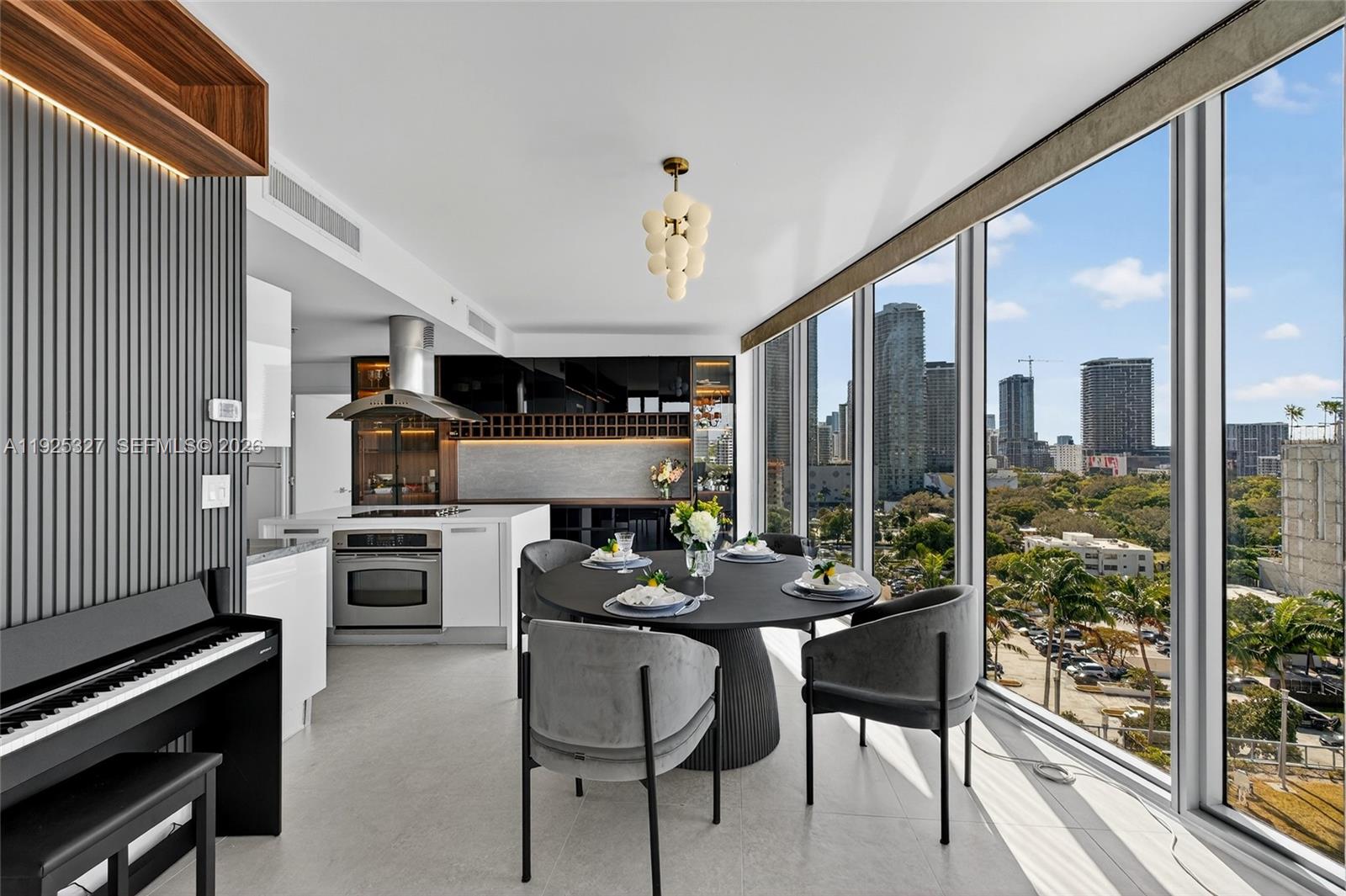 BLUE CONDO - Residential