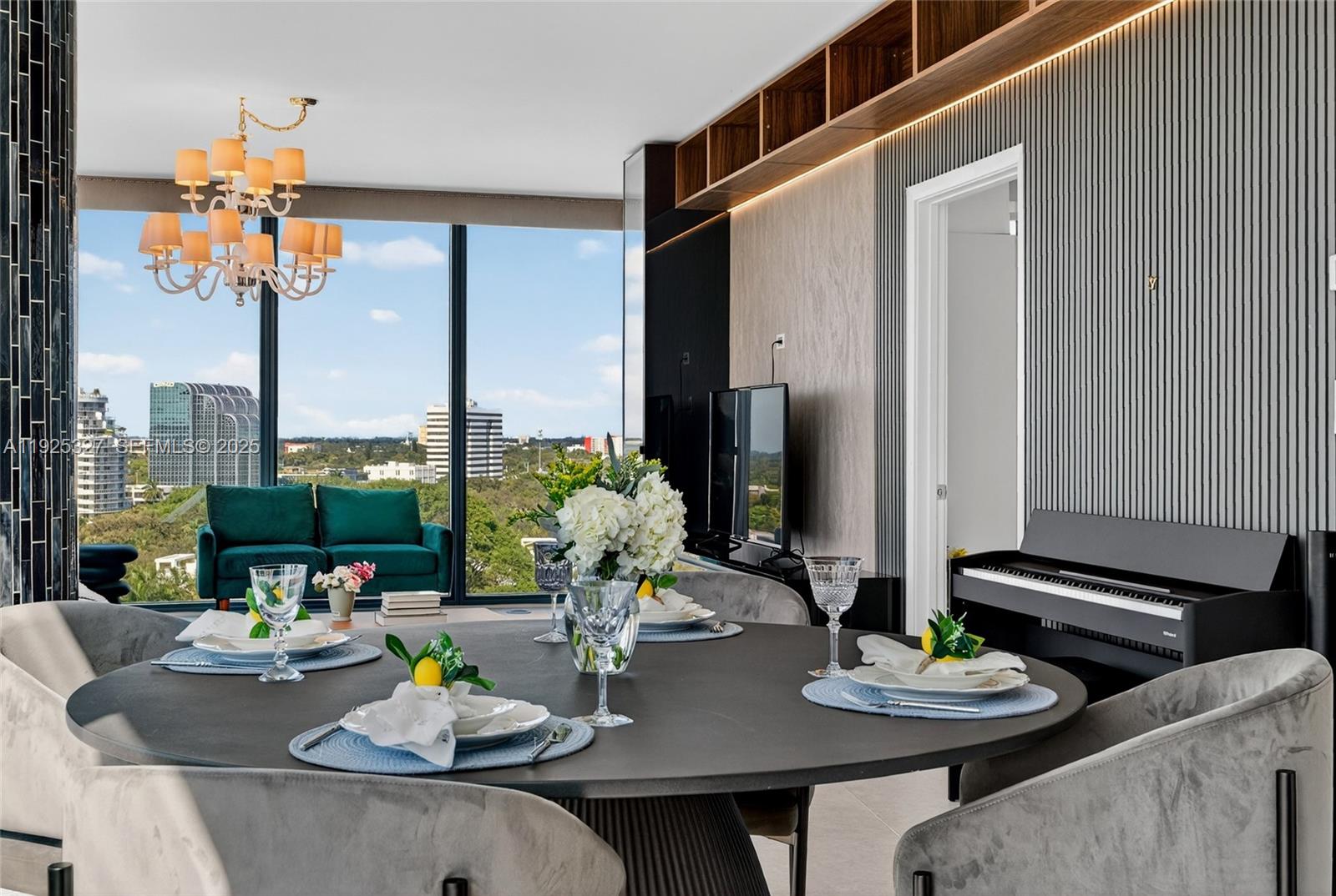 BLUE CONDO - Residential