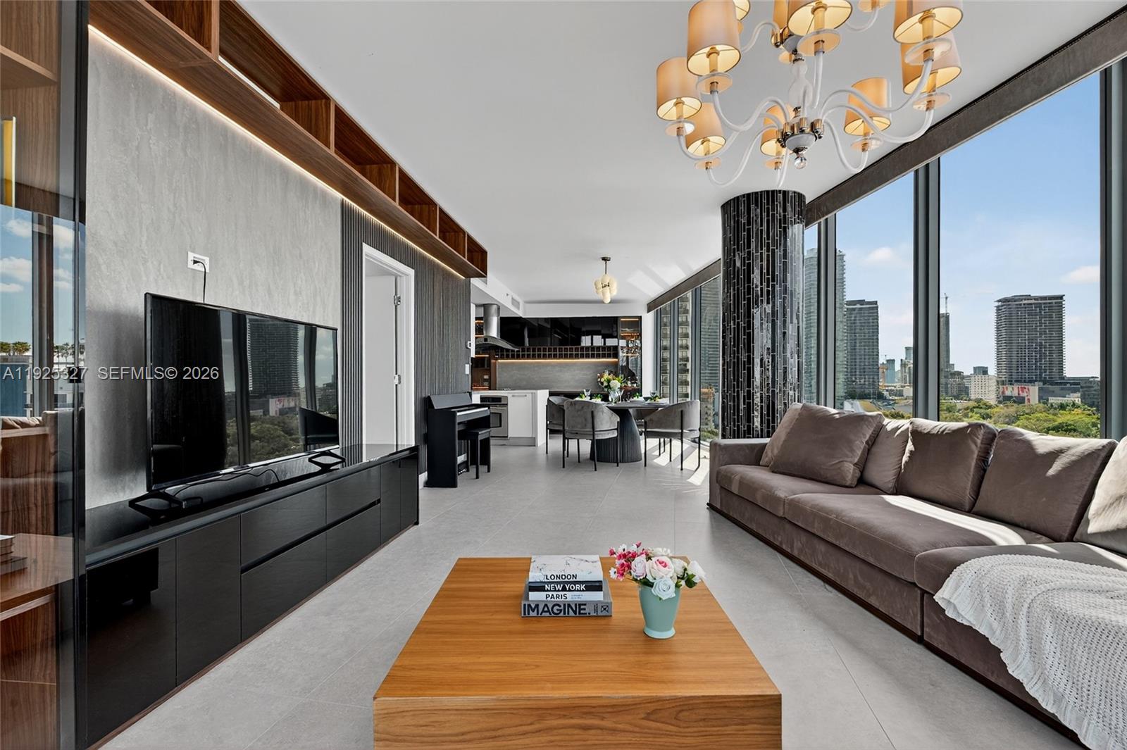 BLUE CONDO - Residential