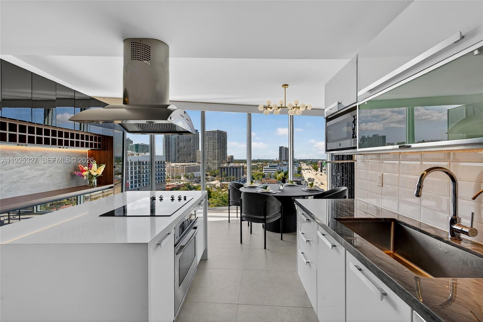 BLUE CONDO - Residential