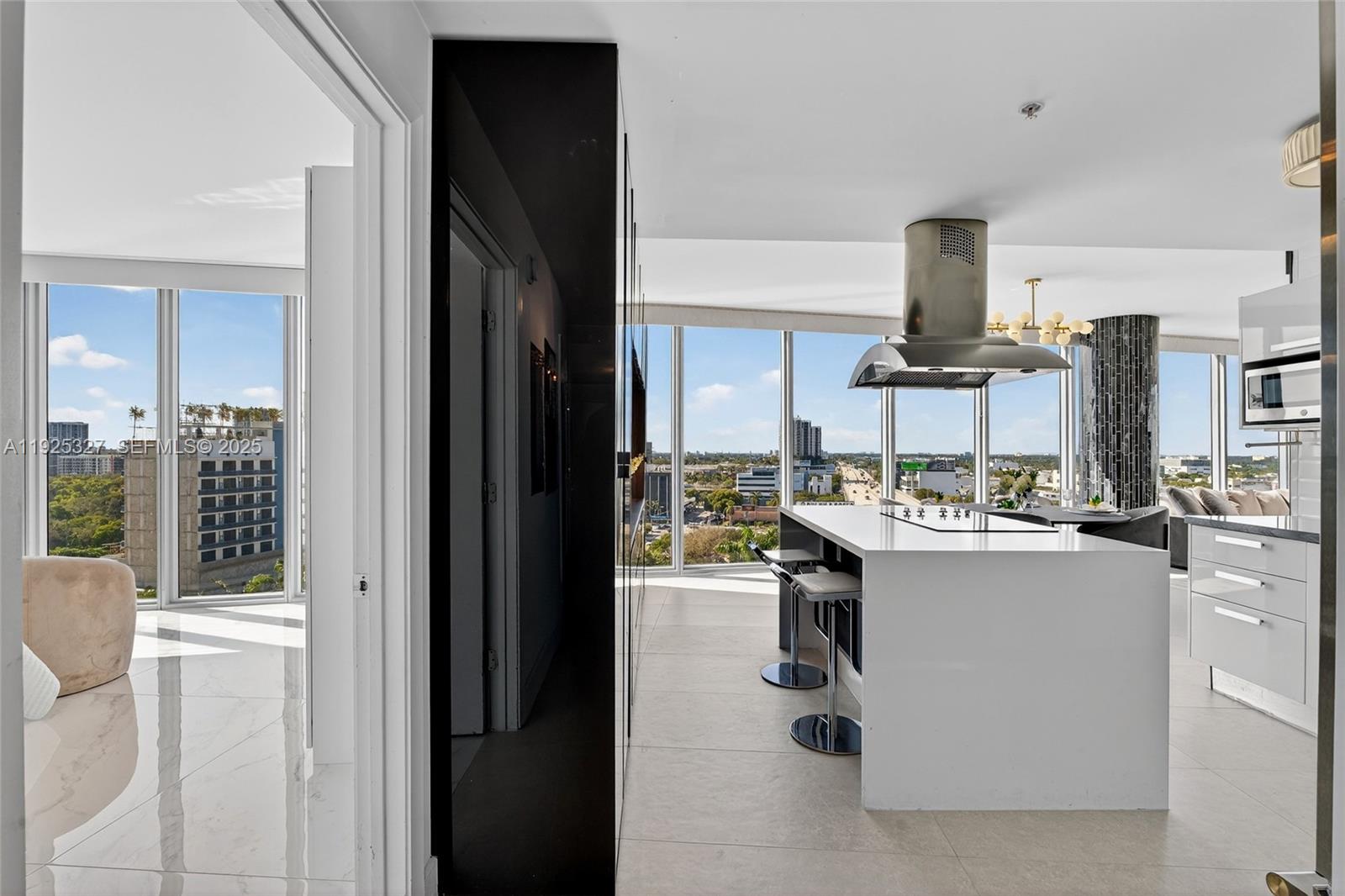 BLUE CONDO - Residential