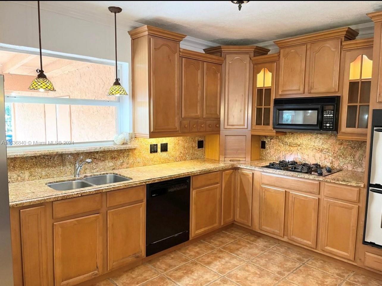 VENETIAN SEC KEYSTONE POI - Residential