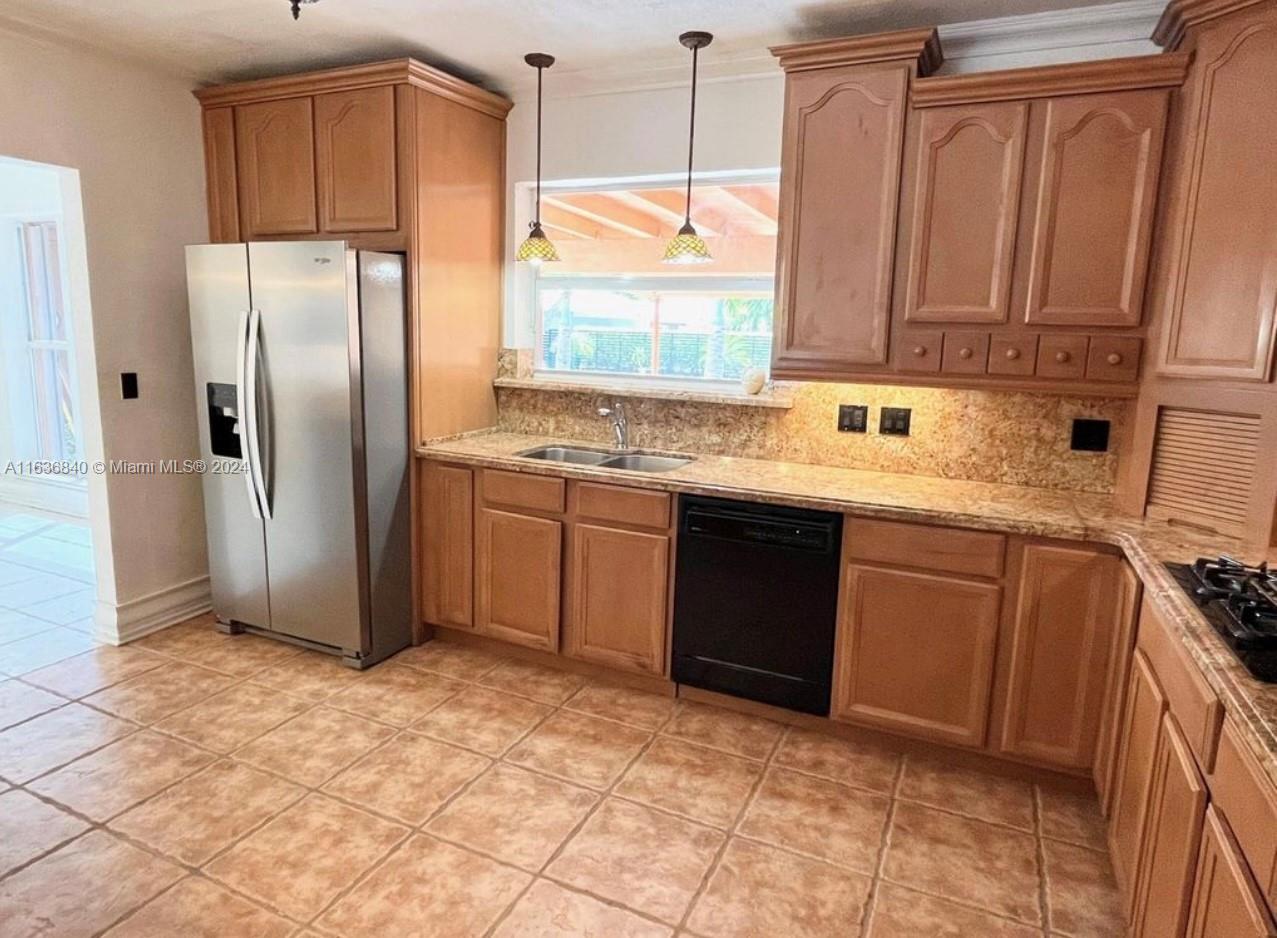 VENETIAN SEC KEYSTONE POI - Residential