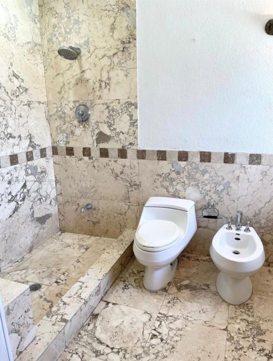 VENETIAN SEC KEYSTONE POI - Residential