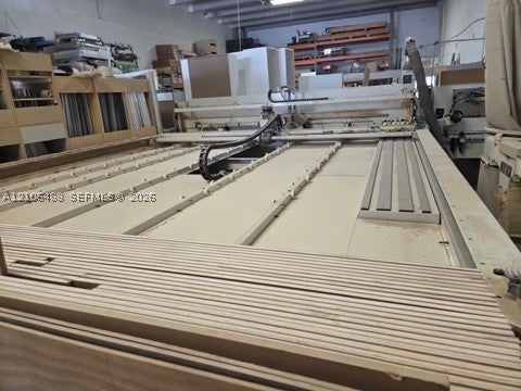 CABINATRY / FURNITURE MANUFACTURING