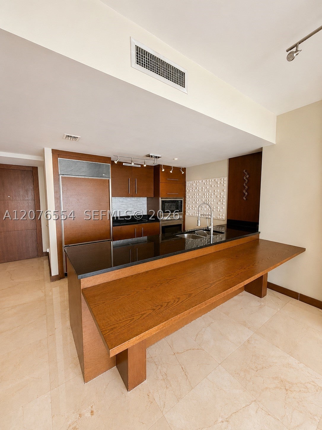 465 Brickell Ave 5605