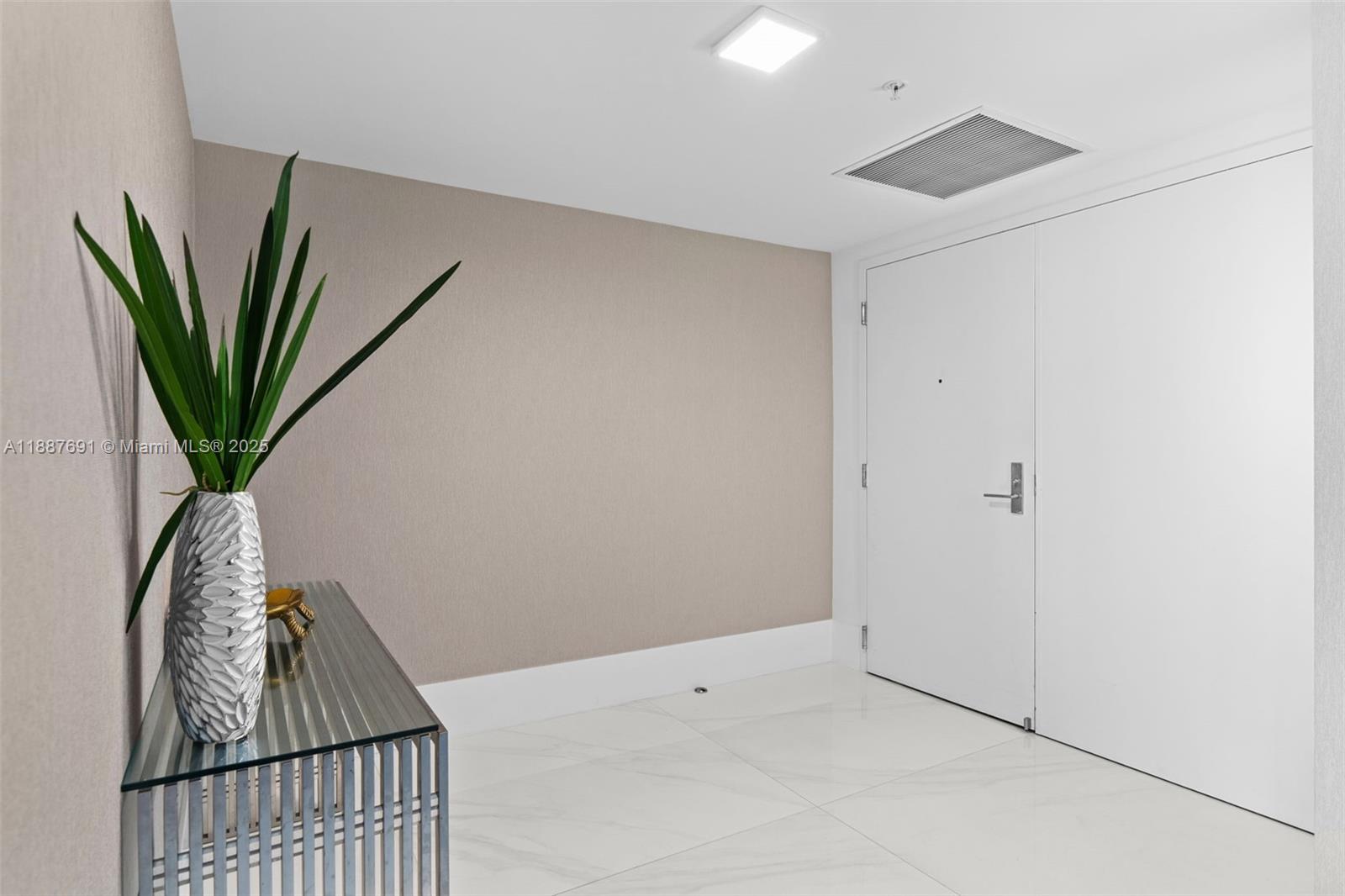 PARQUE TOWERS CONDO - Residential