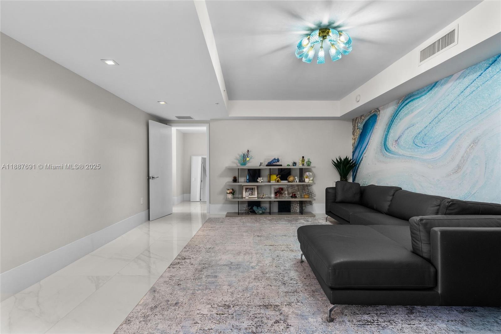 PARQUE TOWERS CONDO - Residential