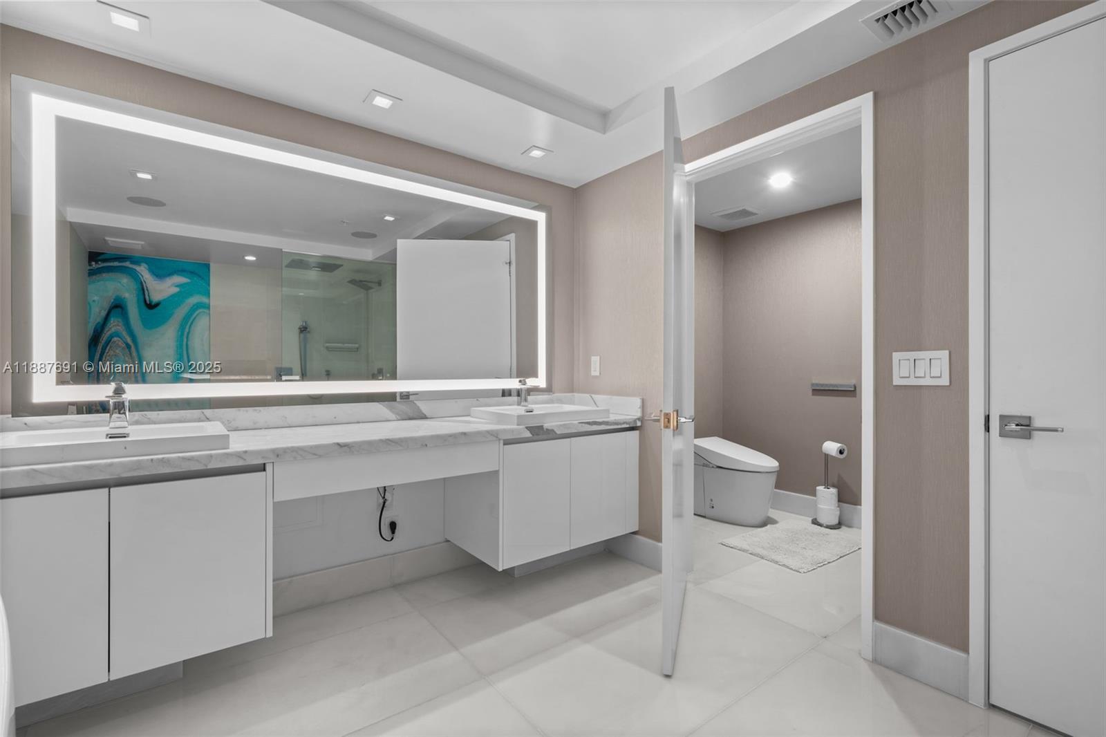 PARQUE TOWERS CONDO - Residential