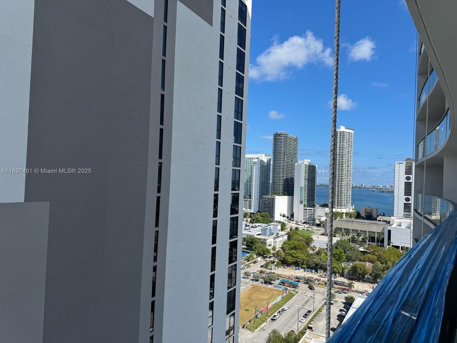 CANVAS CONDO - Residential