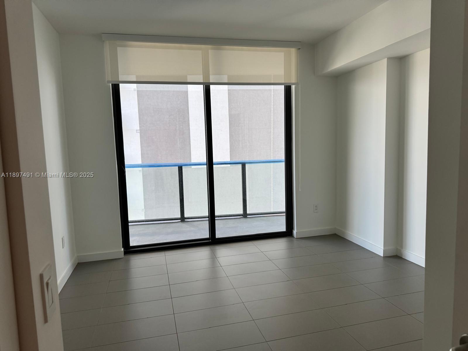 CANVAS CONDO - Residential