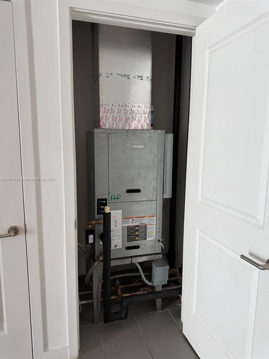 CANVAS CONDO - Residential